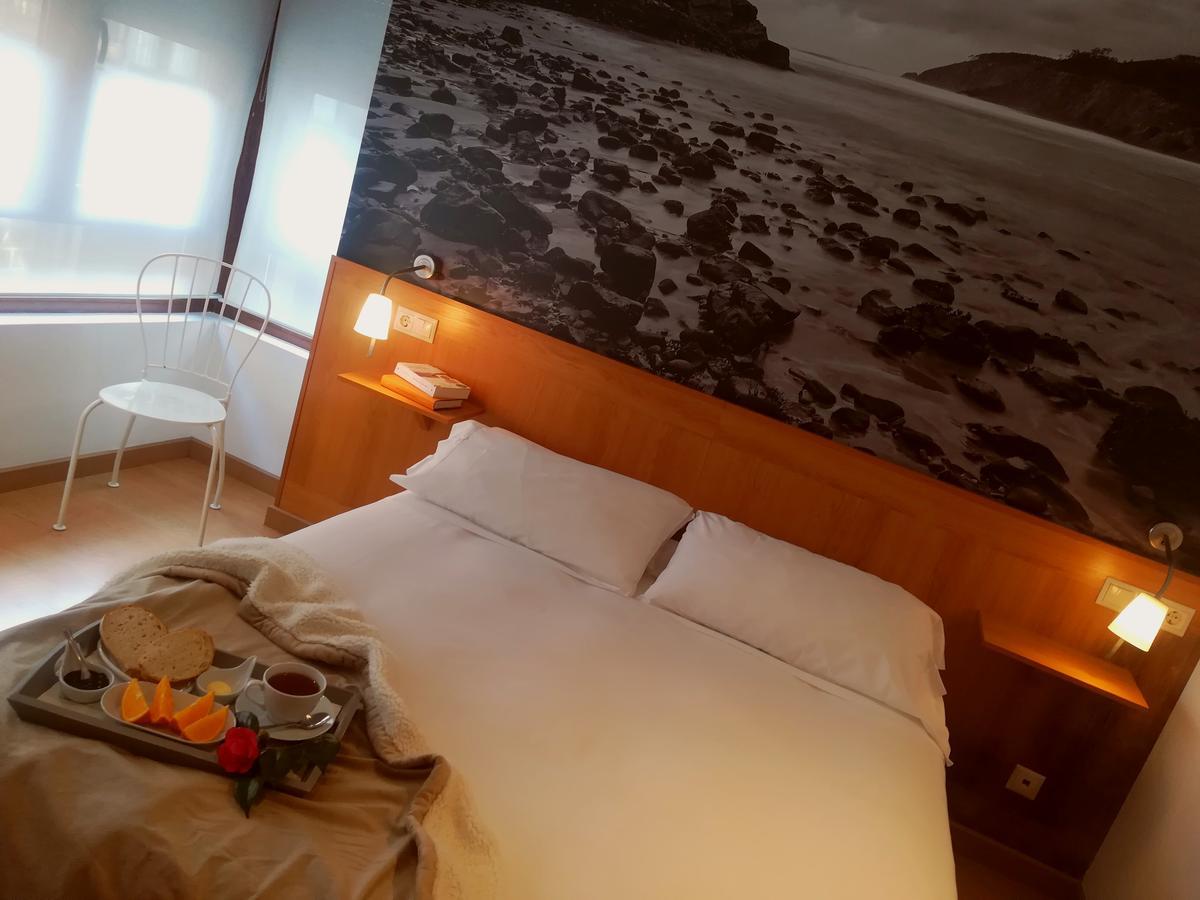 Hotel Dabeleira Luarca Exteriör bild